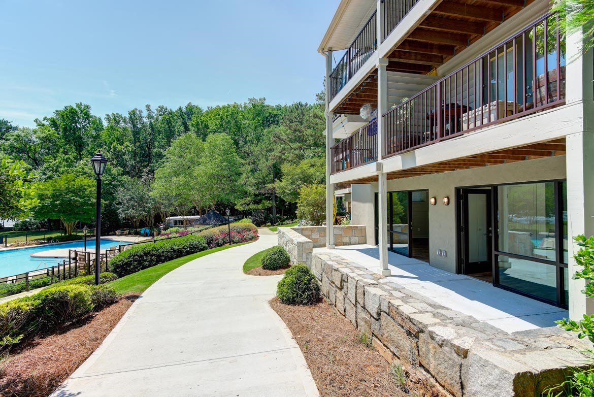 Walton On The Chattahoochee Apartments, 2281 Akers Mill Rd., Atlanta